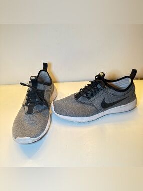 Nike Grey and Black Casual Trainers